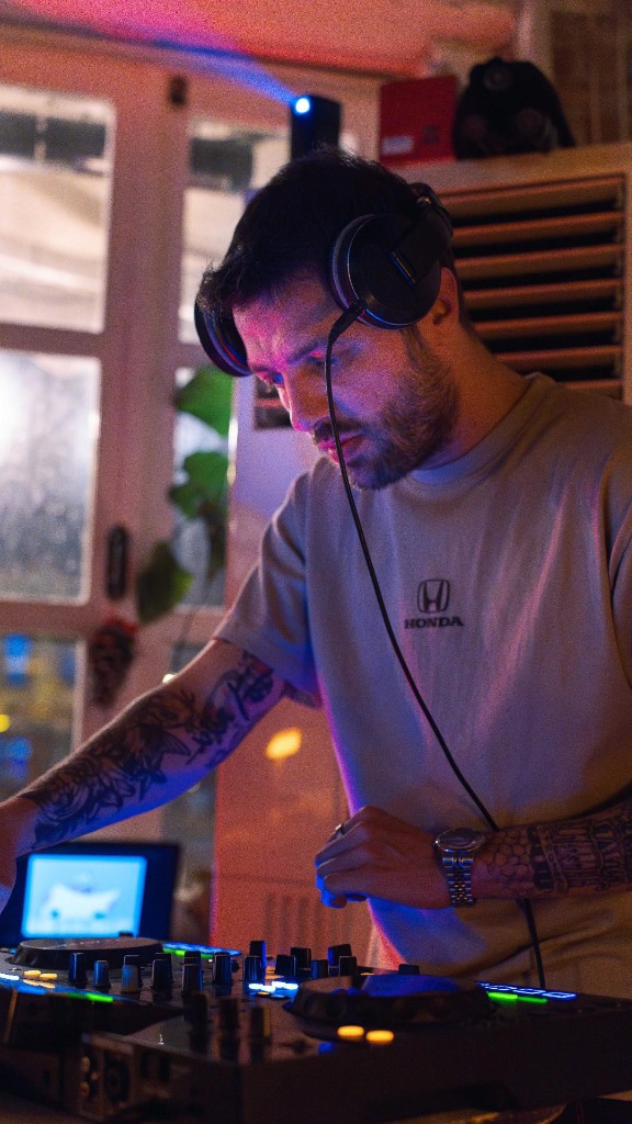 DJ Profile